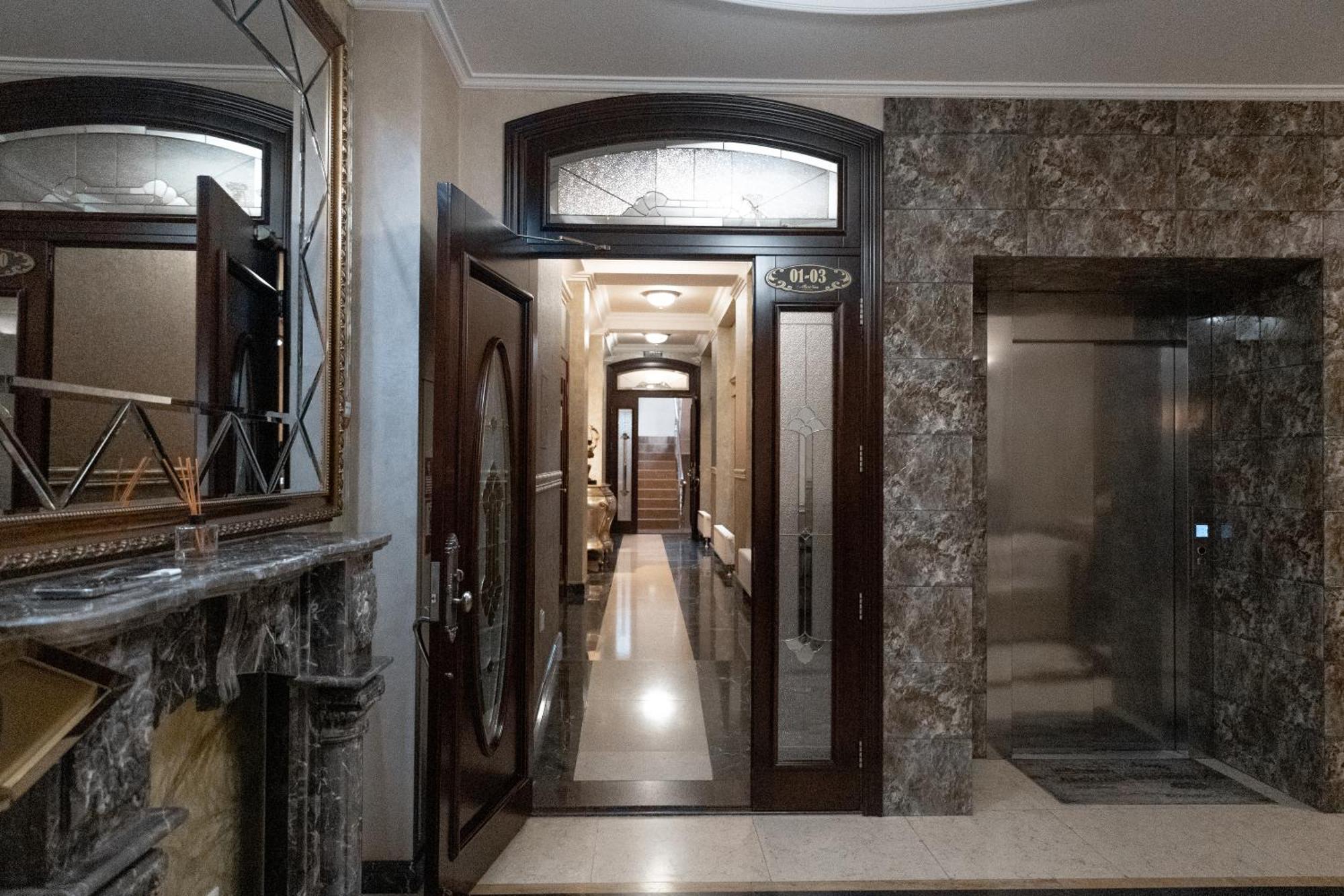 Allureinn Hotel And Spa Chernivtsi Ngoại thất bức ảnh