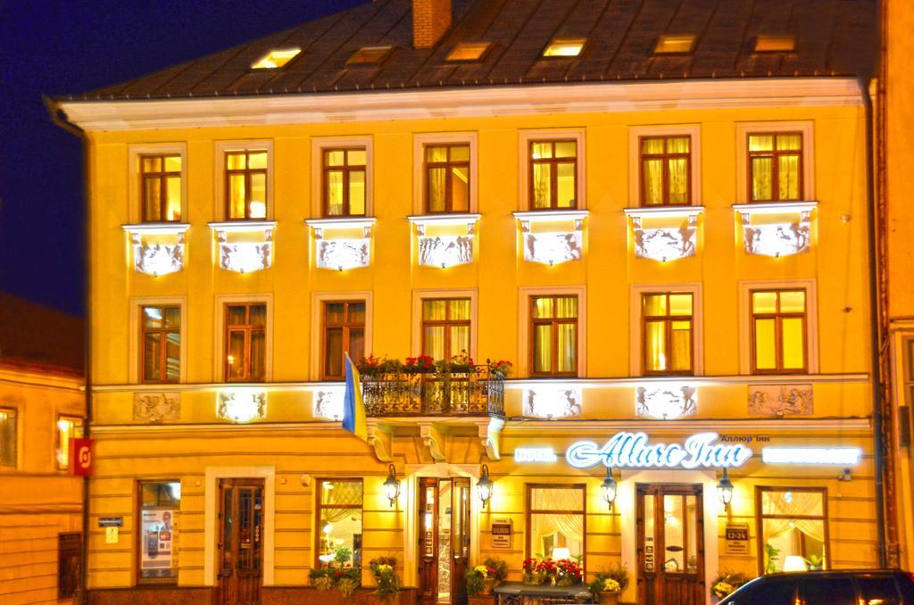 Allureinn Hotel And Spa Chernivtsi Ngoại thất bức ảnh