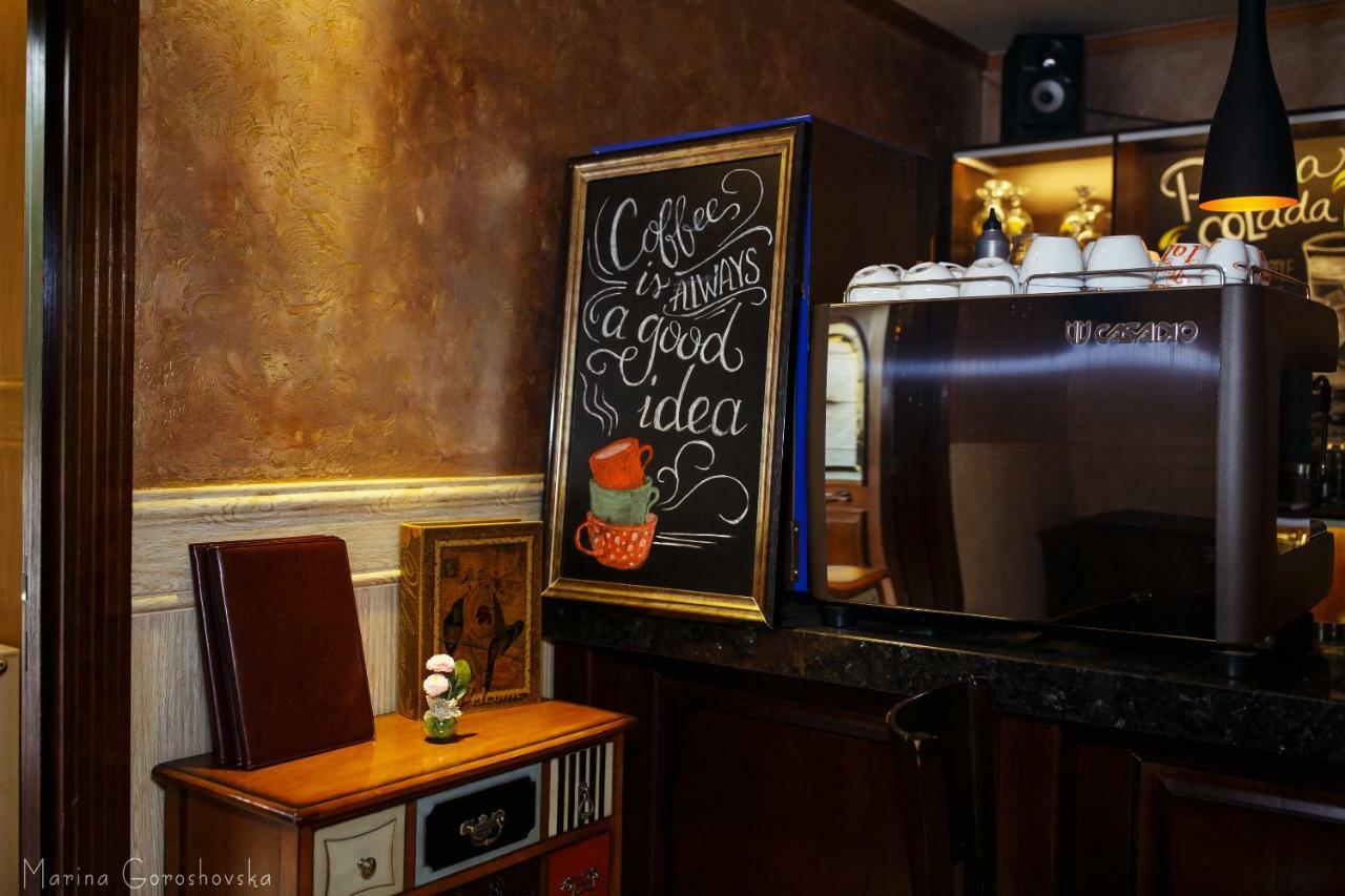 Allureinn Hotel And Spa Chernivtsi Ngoại thất bức ảnh